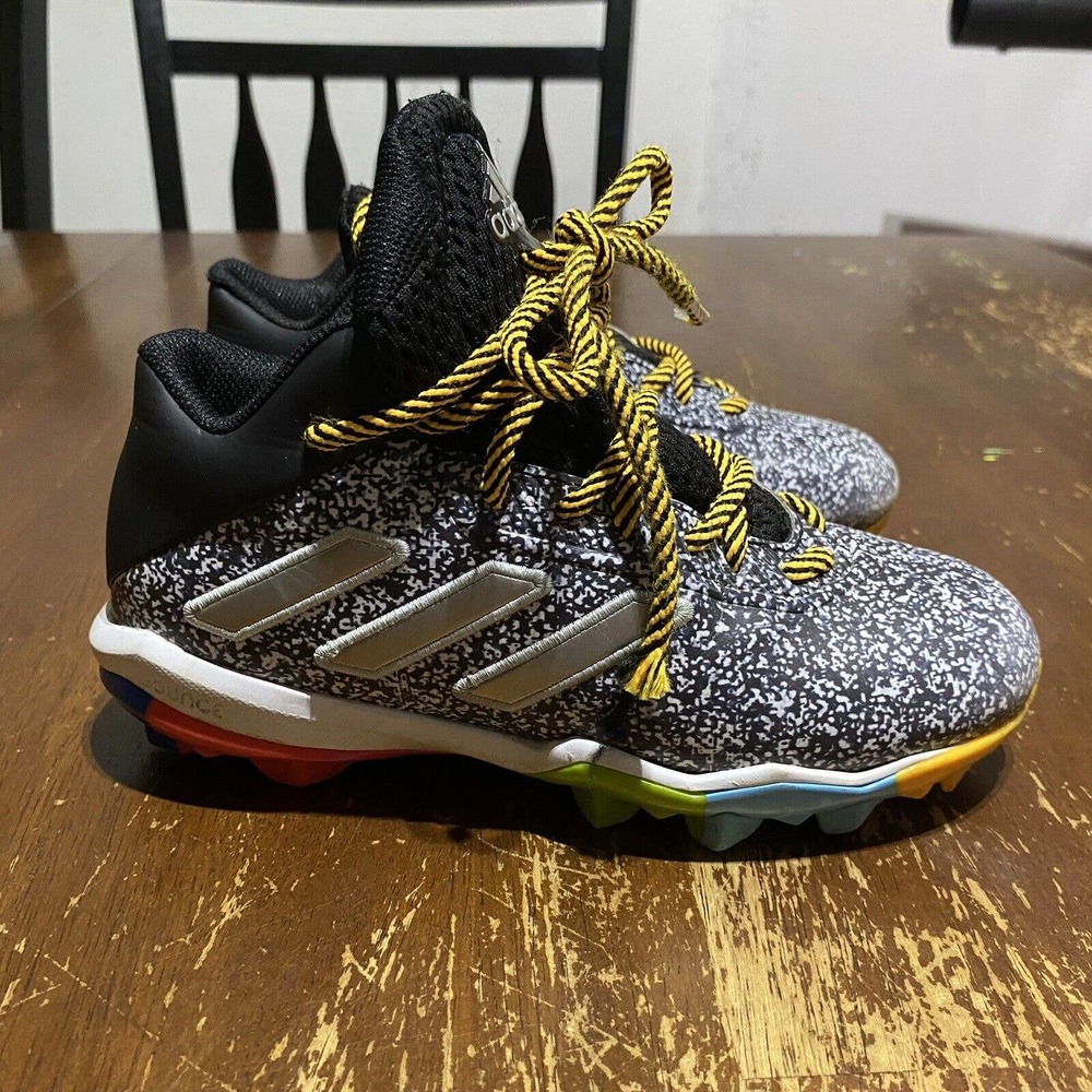 EUC Adidas Kids JAD67 Football Shoe Multicolor Cleats Size Youth 1